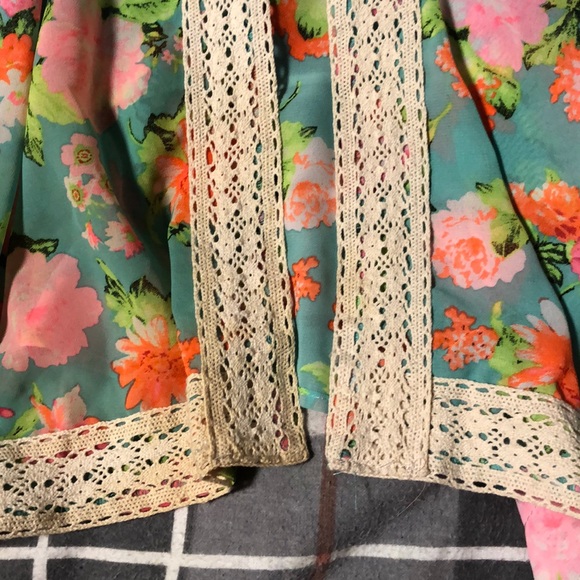 Cardigan - Picture 2 of 5